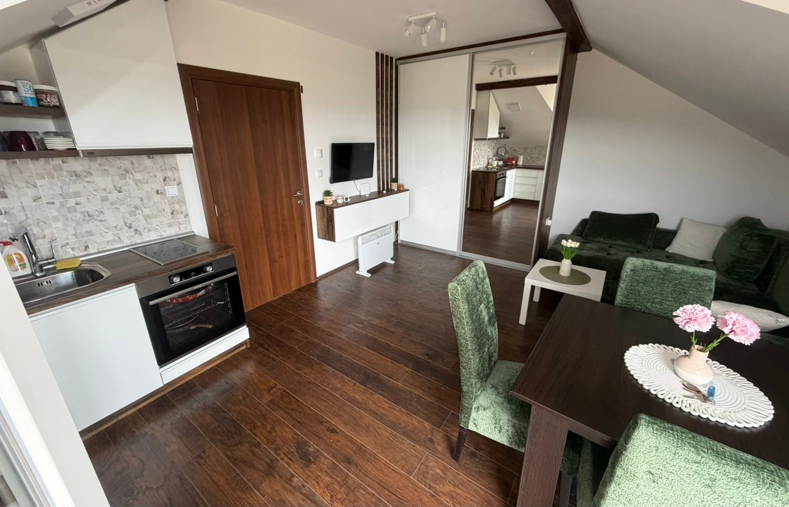 Zlatibor – Namešten dvosoban stan 37 m² | Panoramski pogled | Direktno od vlasnika